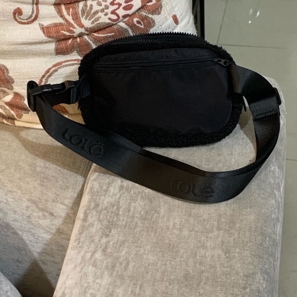 LoLe Belt Bag - Picture 5 of 6